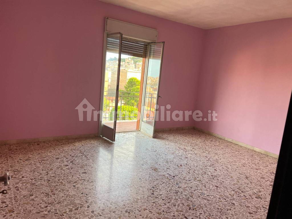 Appartamento al 6^ piano con ascensore in via Adige