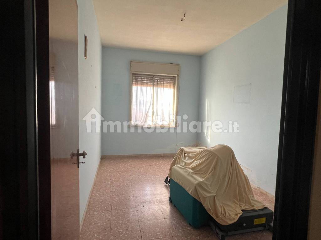 Appartamento al 6^ piano con ascensore in via Adige
