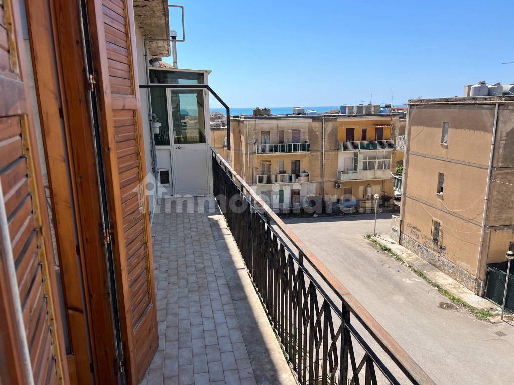 Appartamento e garage via Padre Fedele da San Biagio n. 4