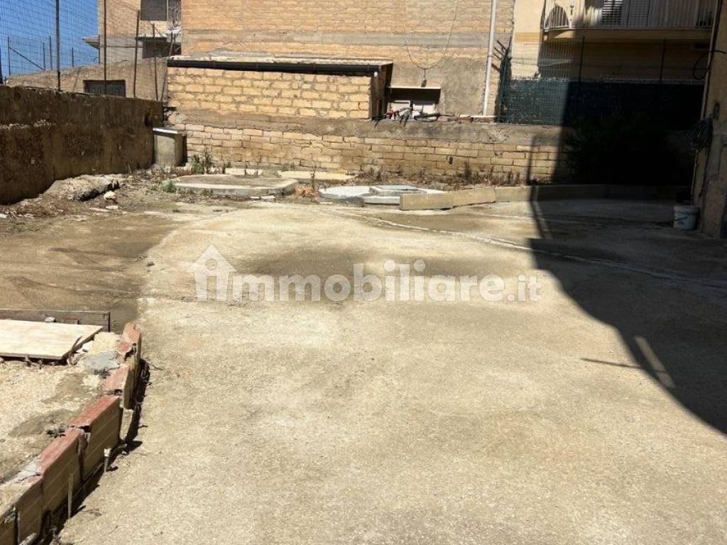 Appartamento e garage via Padre Fedele da San Biagio n. 4