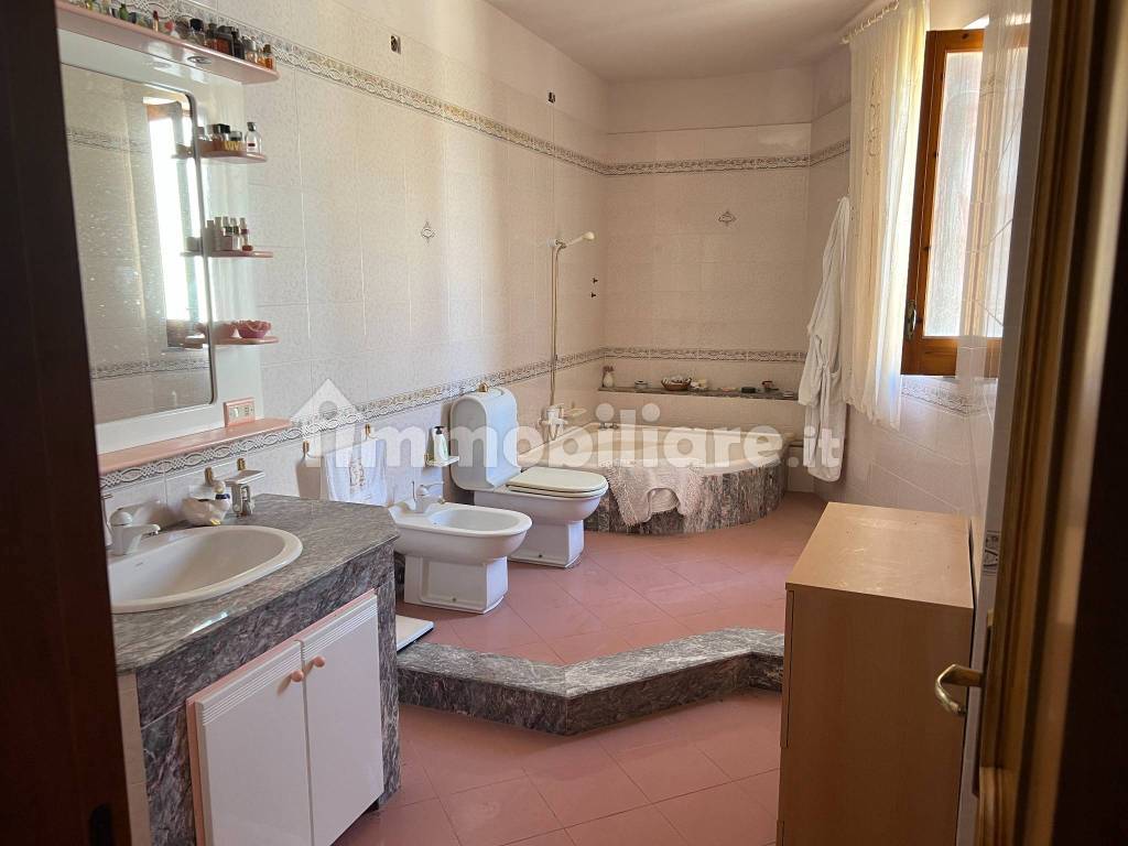 Appartamento e garage via Padre Fedele da San Biagio n. 4