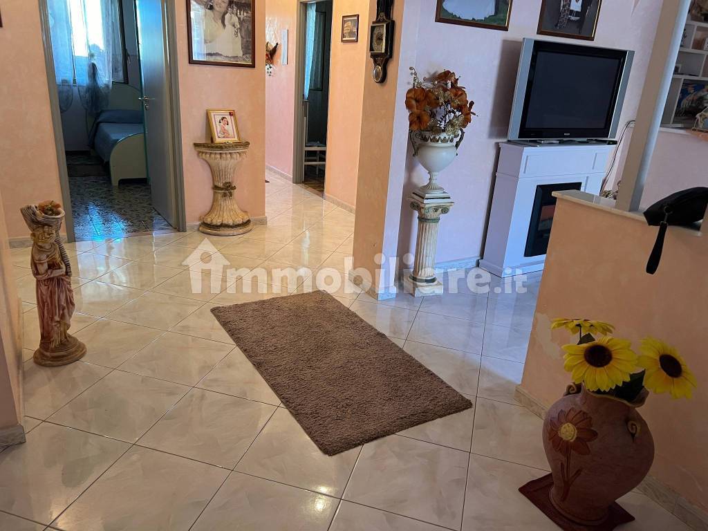 Appartamento in vendita in via Ada Negri, 3