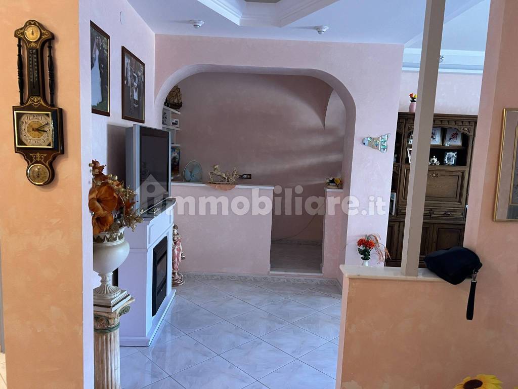 Appartamento in vendita in via Ada Negri, 3