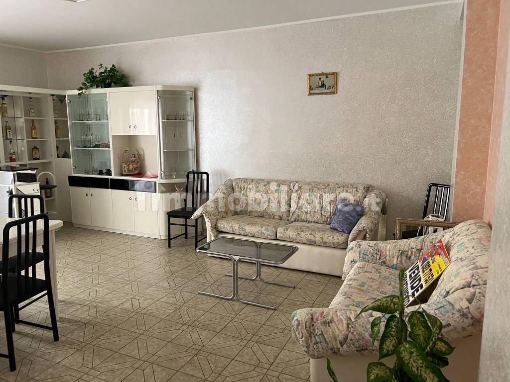 Appartamento in vendita in Via Paganini 15, Fondachello