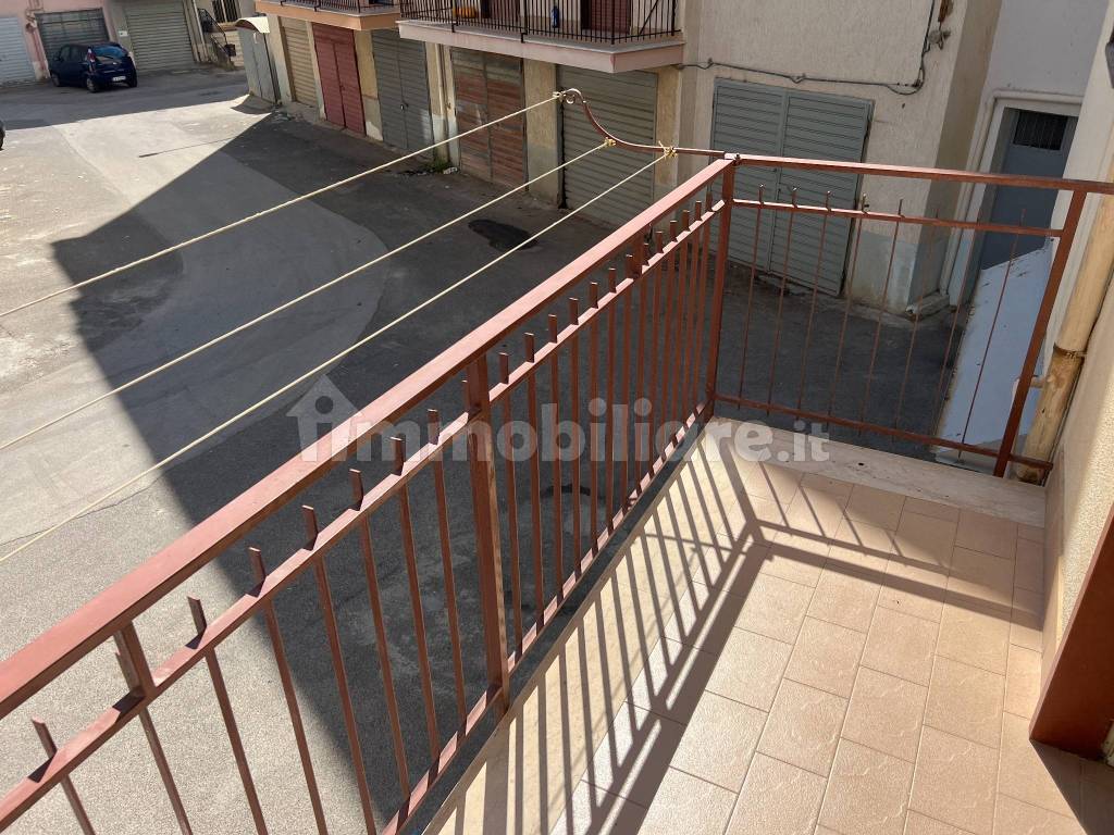 Appartamento in vendita in Via Paganini 15, Fondachello