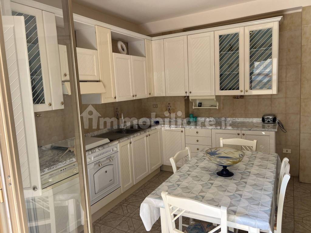 Appartamento in vendita in Via Paganini 15, Fondachello