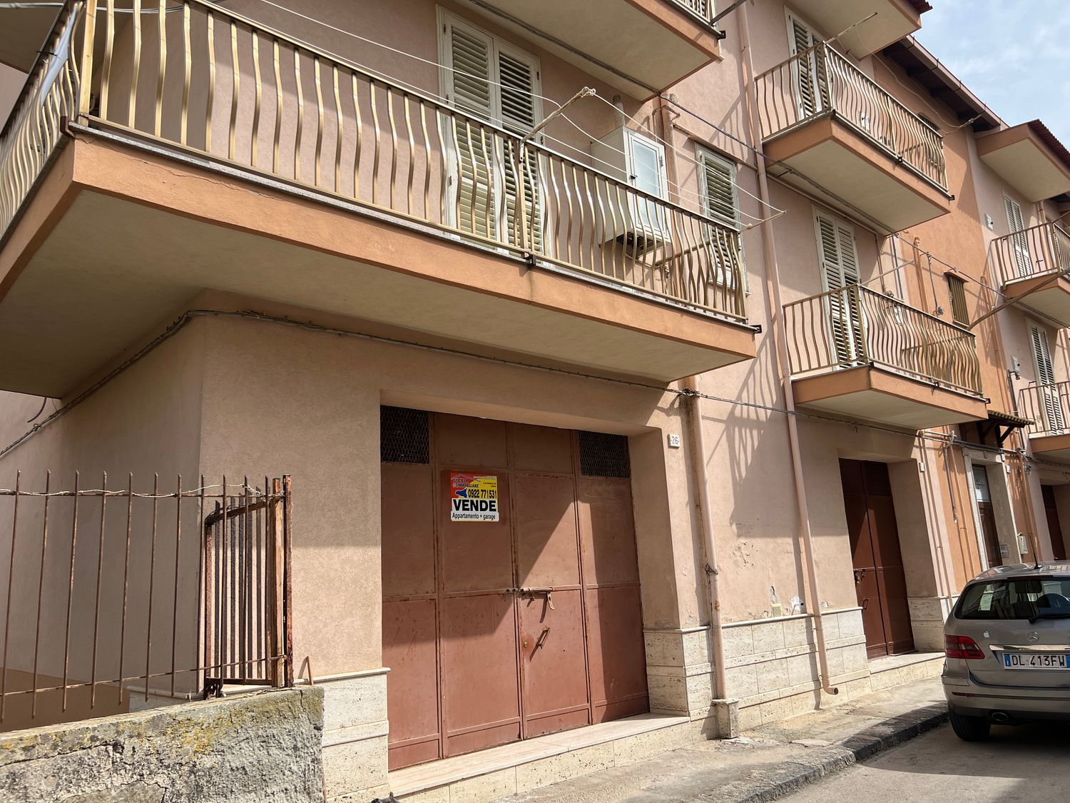 Appartamento in via Pergolesi e garage