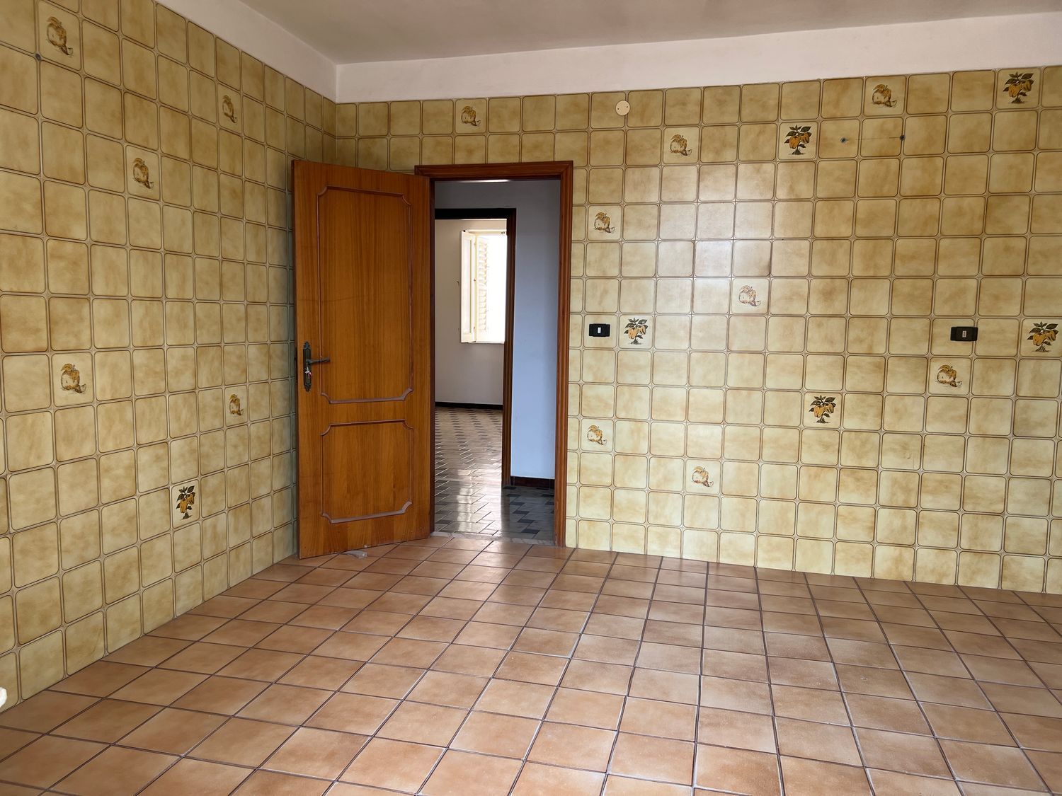 Appartamento in via Pergolesi e garage