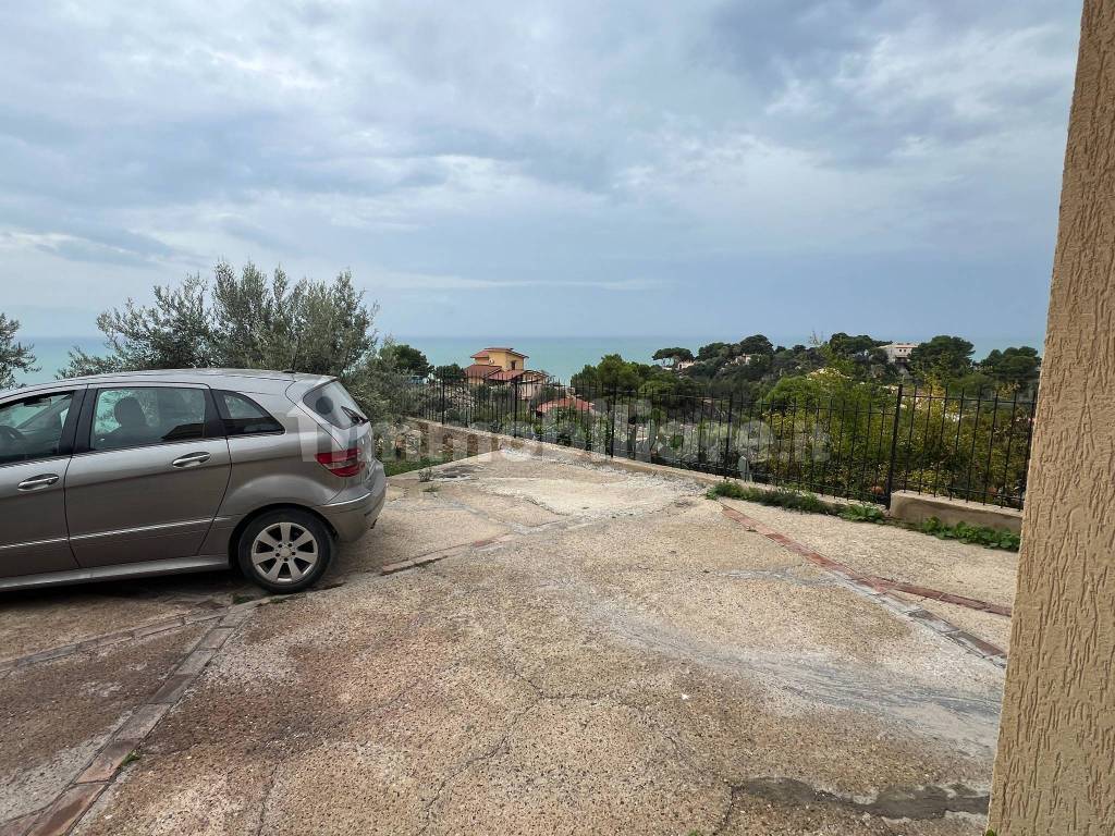 Appartamento in villa a piano terra in contrada Nicolizia