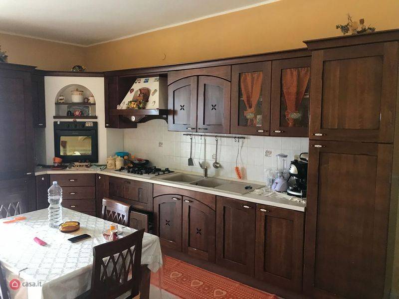 appartamento su 3 piani di 50 mq ciascuno – via montegrappa –