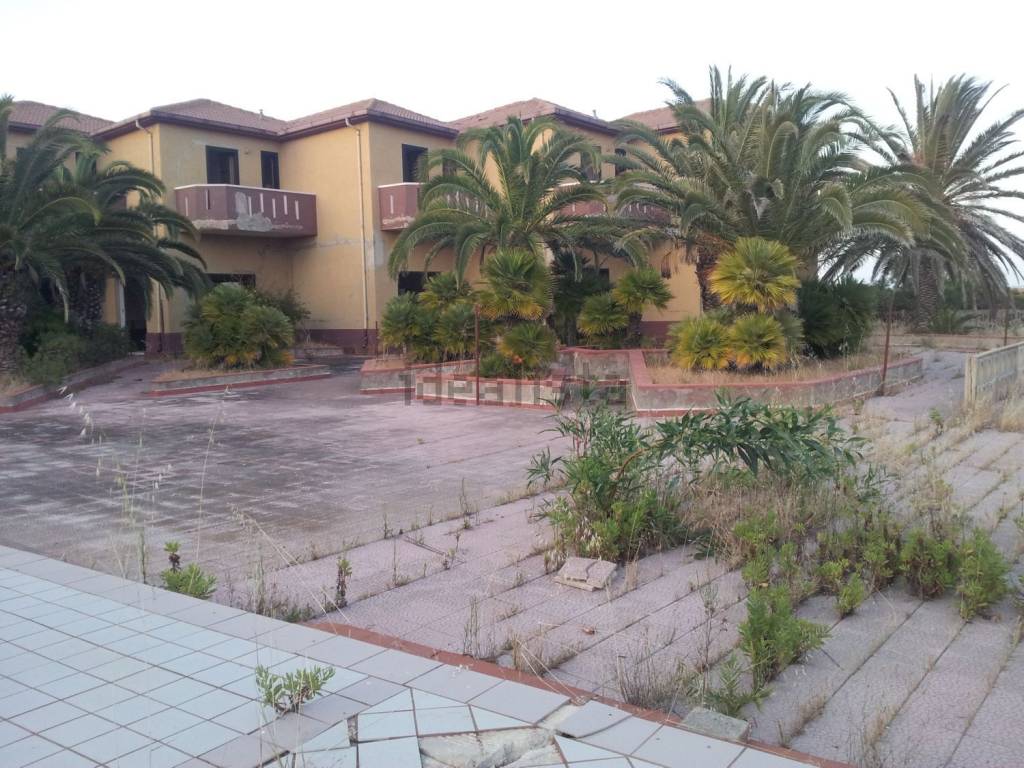 Edificio multiuso in vendita in contrada Desusino s.n.c., Butera