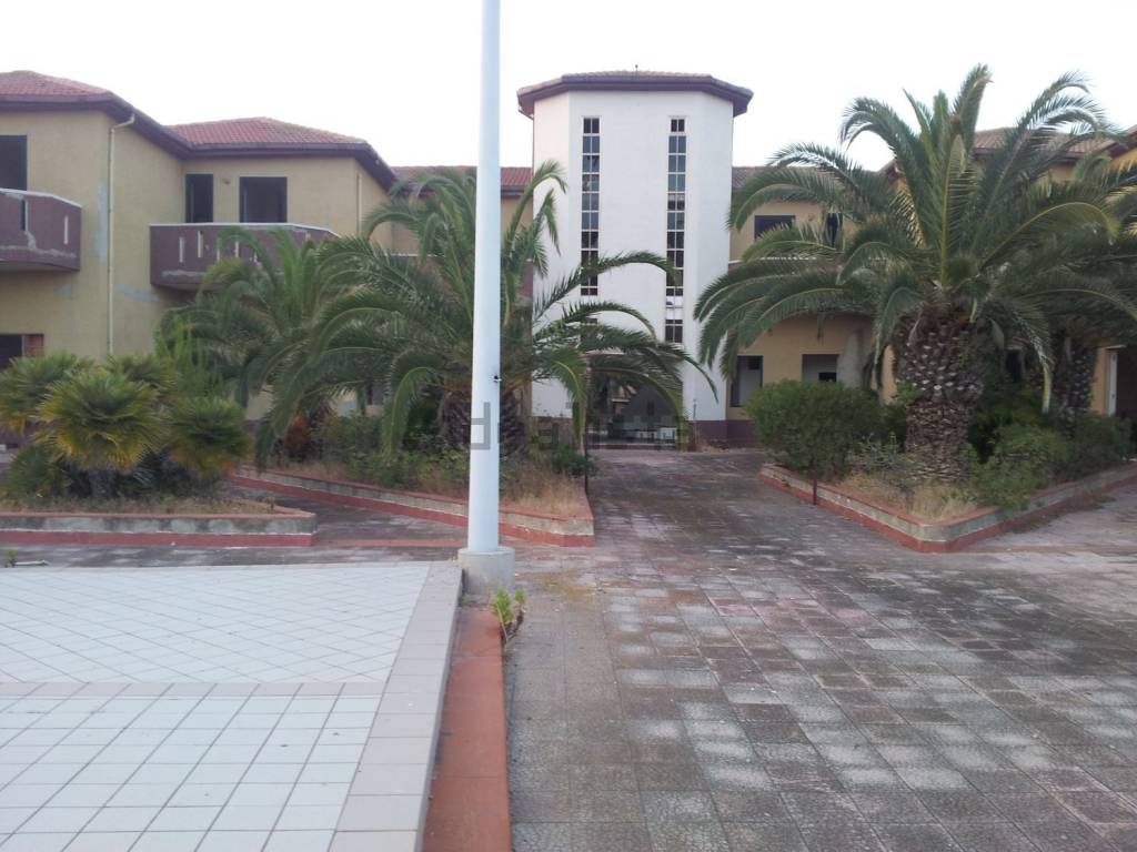 Edificio multiuso in vendita in contrada Desusino s.n.c., Butera