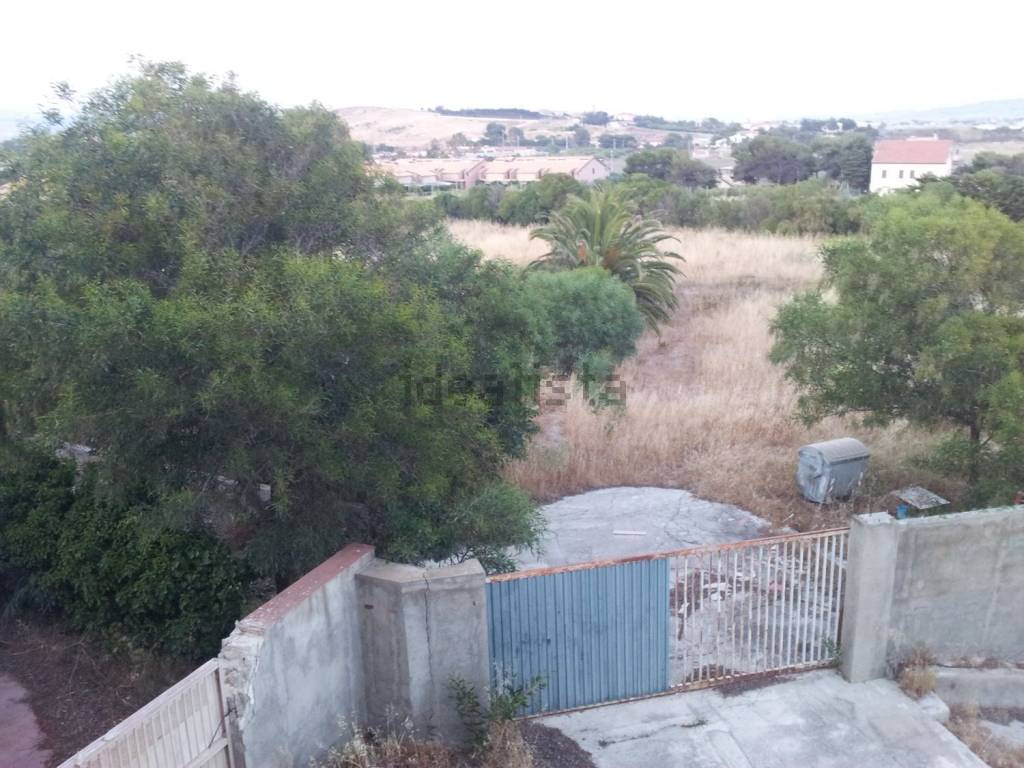 Edificio multiuso in vendita in contrada Desusino s.n.c., Butera