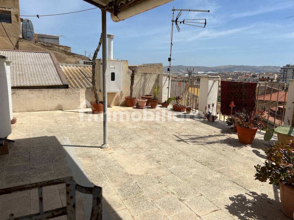Lussuoso Appartamento con terrazzo in centro storico
