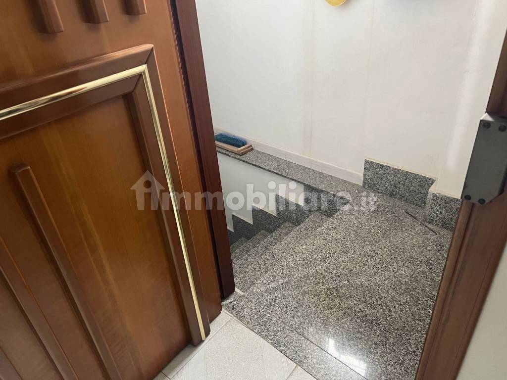 secondo, terzo e quarto piano con terrazzo corso Vottorio Emanuele