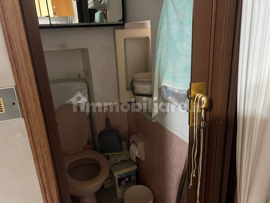 secondo, terzo e quarto piano con terrazzo corso Vottorio Emanuele