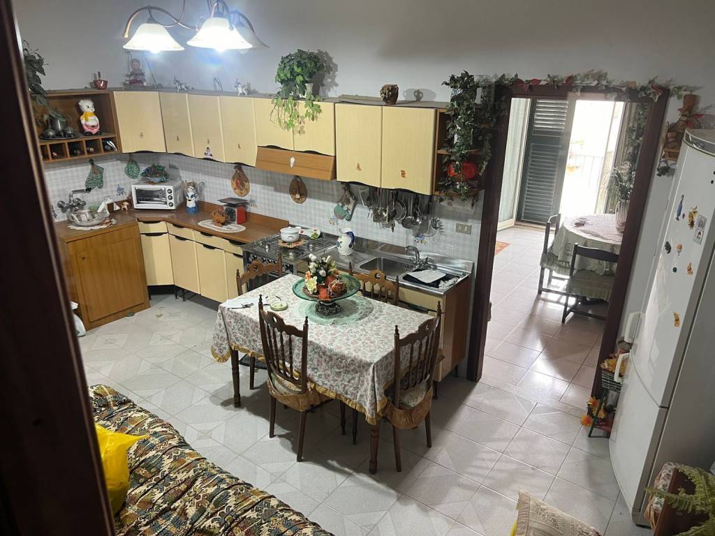 secondo, terzo e quarto piano con terrazzo corso Vottorio Emanuele