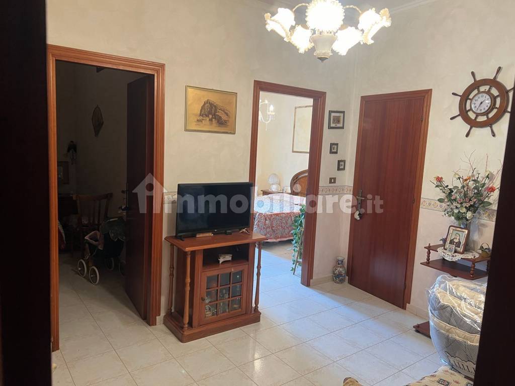 secondo, terzo e quarto piano con terrazzo corso Vottorio Emanuele