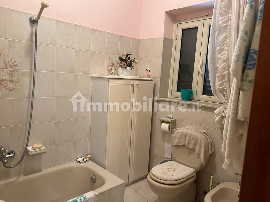 secondo, terzo e quarto piano con terrazzo corso Vottorio Emanuele