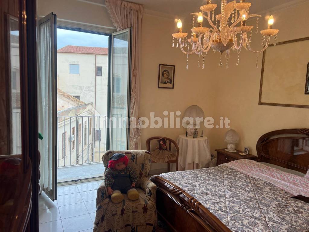 secondo, terzo e quarto piano con terrazzo corso Vottorio Emanuele