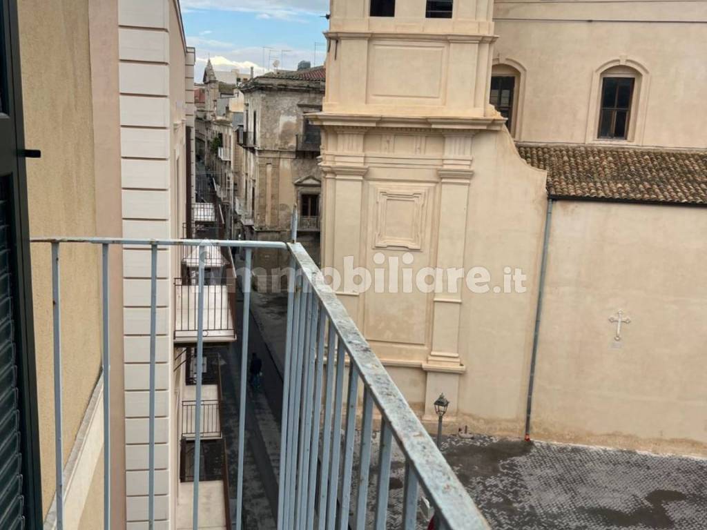 secondo, terzo e quarto piano con terrazzo corso Vottorio Emanuele