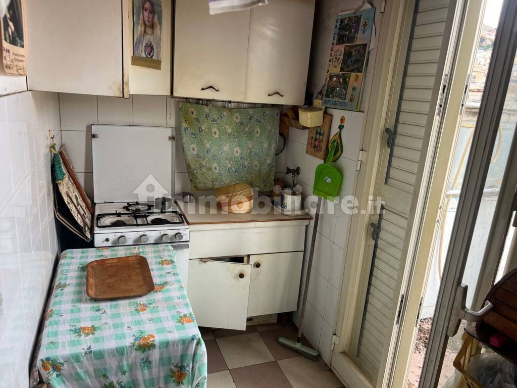secondo, terzo e quarto piano con terrazzo corso Vottorio Emanuele