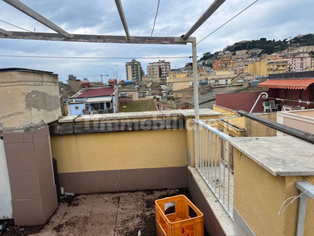 secondo, terzo e quarto piano con terrazzo corso Vottorio Emanuele