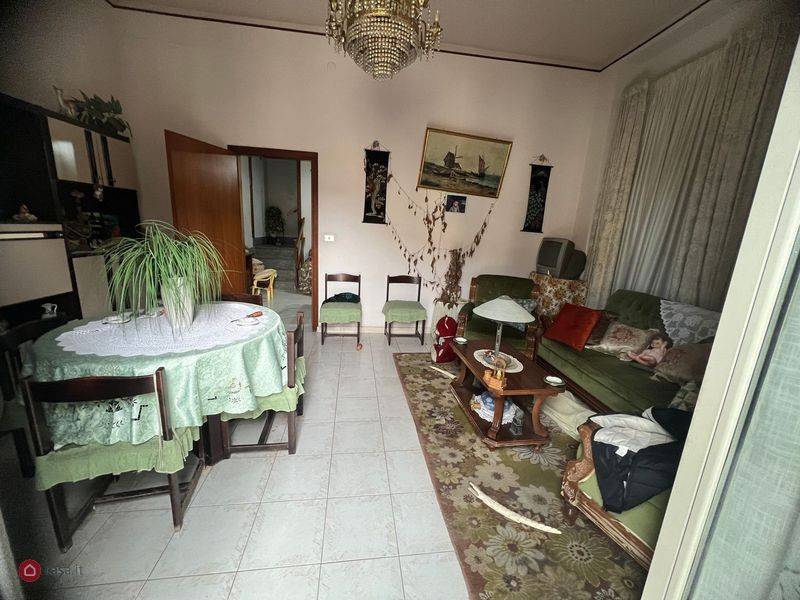 secondo, terzo e quarto piano con terrazzo corso Vottorio Emanuele