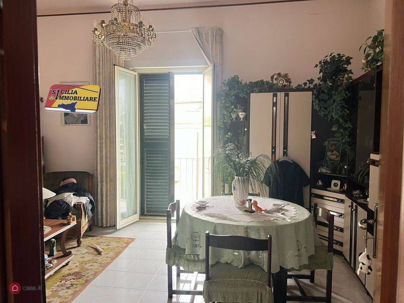 secondo, terzo e quarto piano con terrazzo corso Vottorio Emanuele