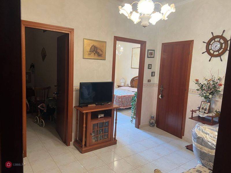 secondo, terzo e quarto piano con terrazzo corso Vottorio Emanuele