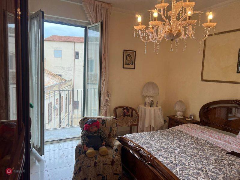 secondo, terzo e quarto piano con terrazzo corso Vottorio Emanuele