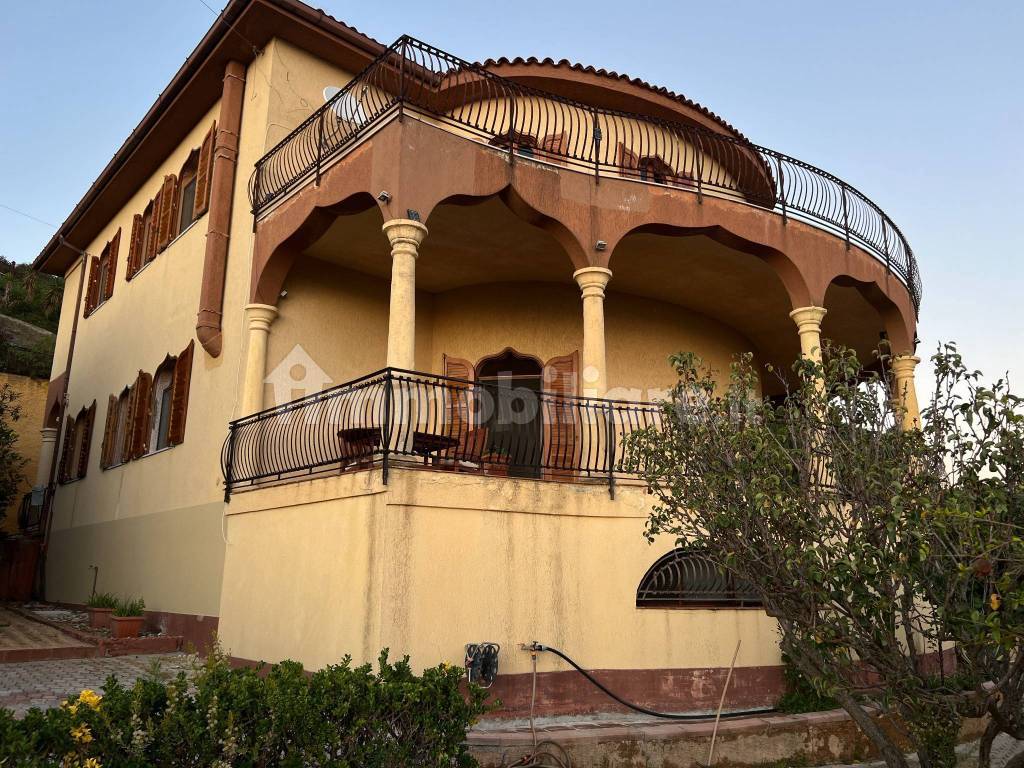 Villa in vendita in Contrada Montesole