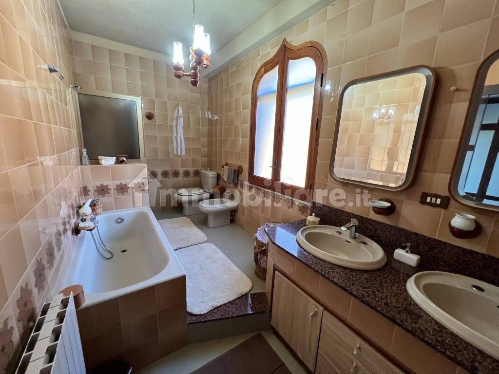 Villa in vendita in Contrada Montesole