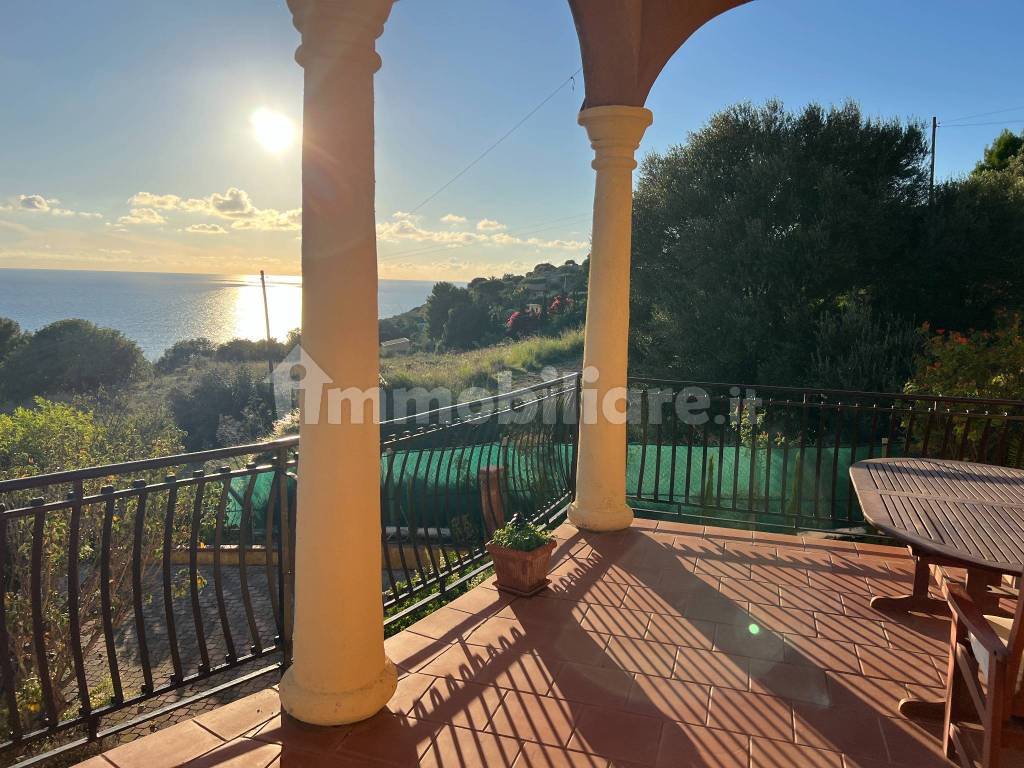 Villa in vendita in Contrada Montesole