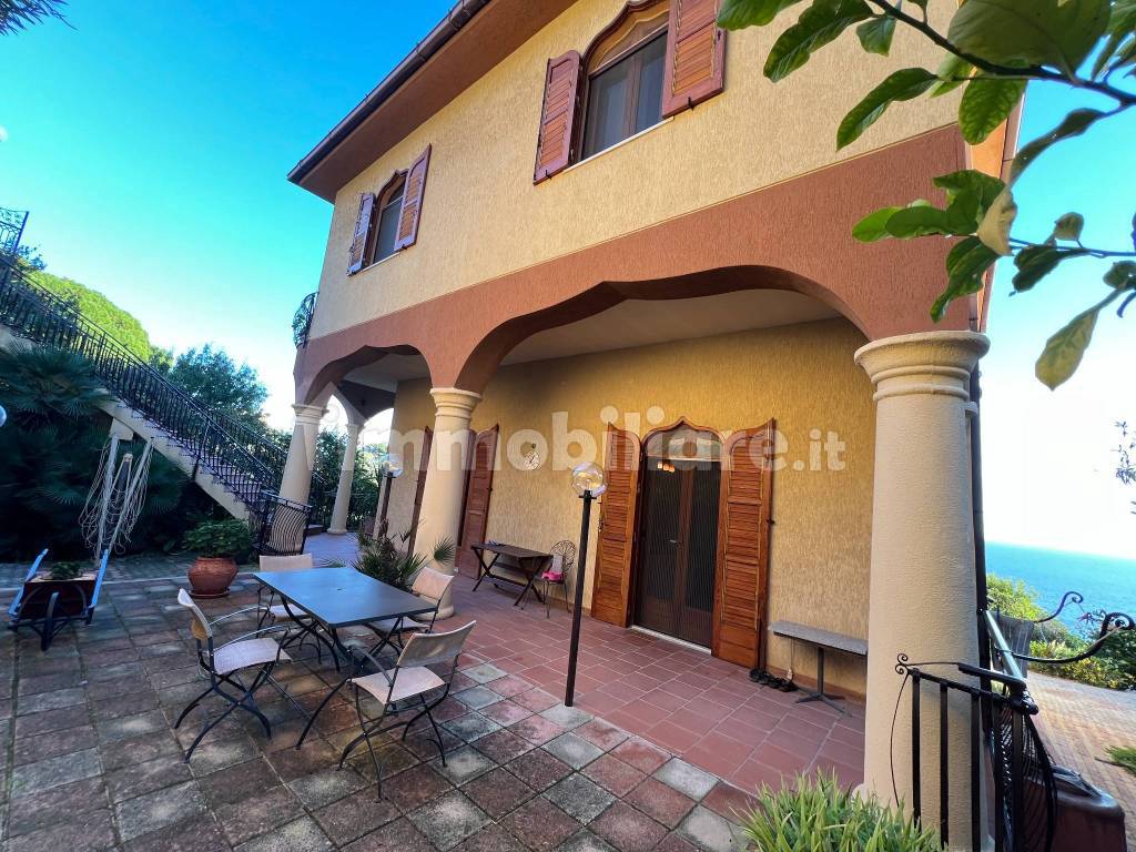Villa in vendita in Contrada Montesole