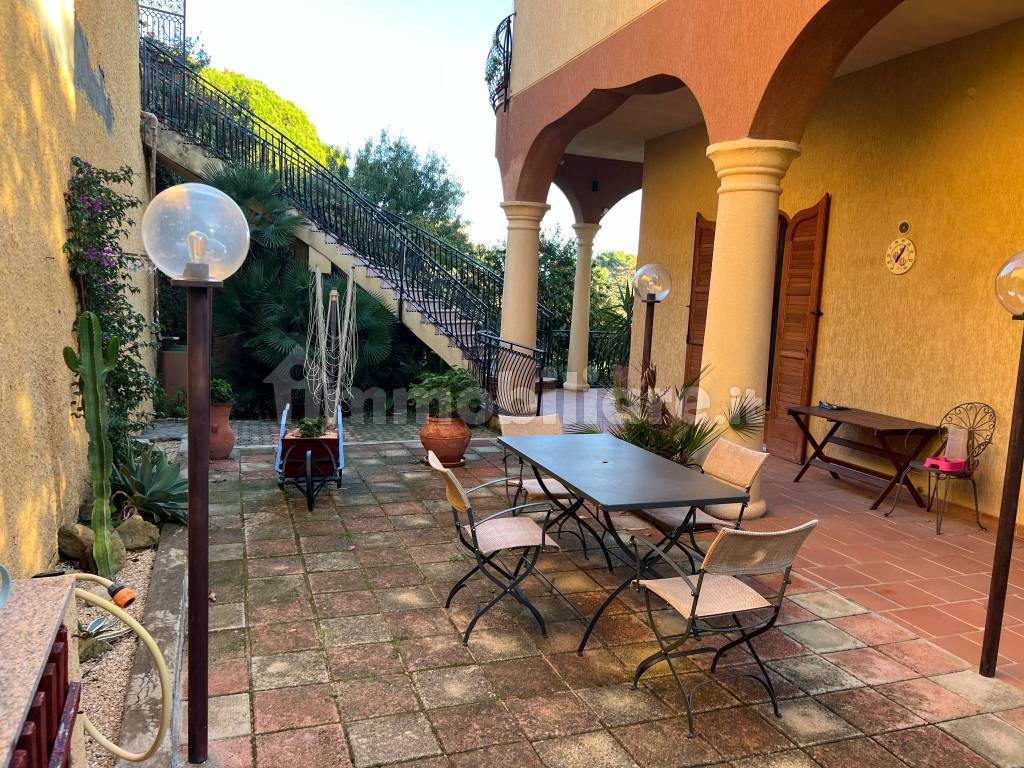 Villa in vendita in Contrada Montesole