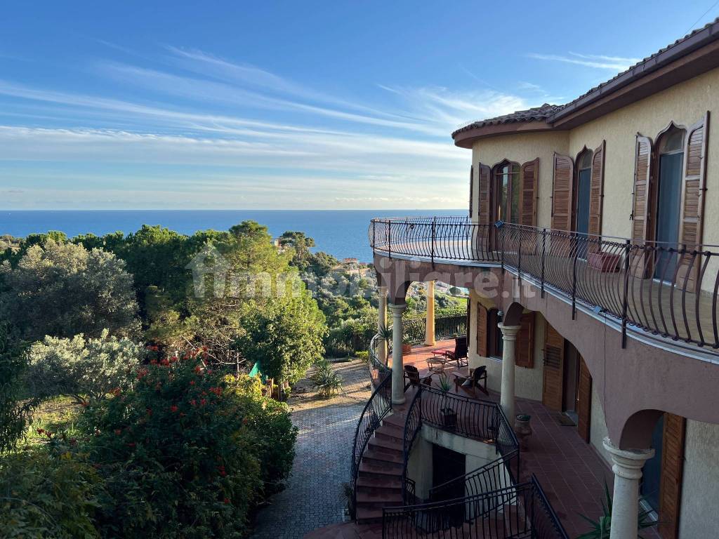 Villa in vendita in Contrada Montesole