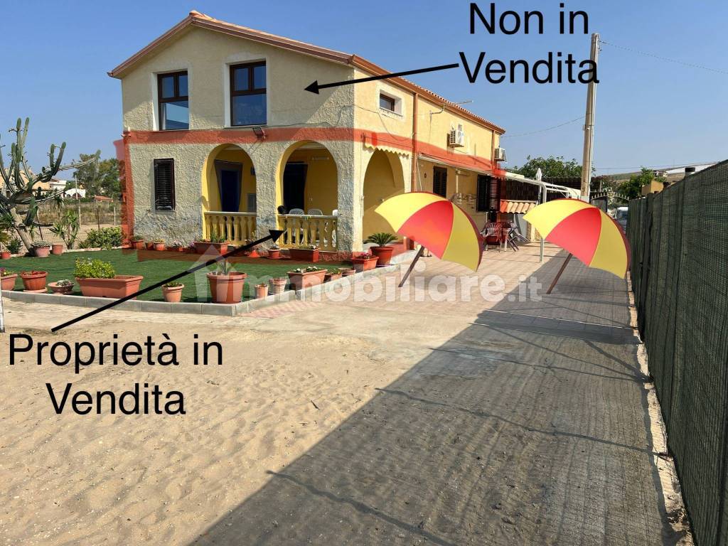 VILLETTA BIFAMILIARE in vendita in Via Soldato Vinciguerra 2 CONTRADA PLAYA