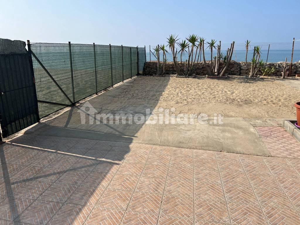 VILLETTA BIFAMILIARE in vendita in Via Soldato Vinciguerra 2 CONTRADA PLAYA