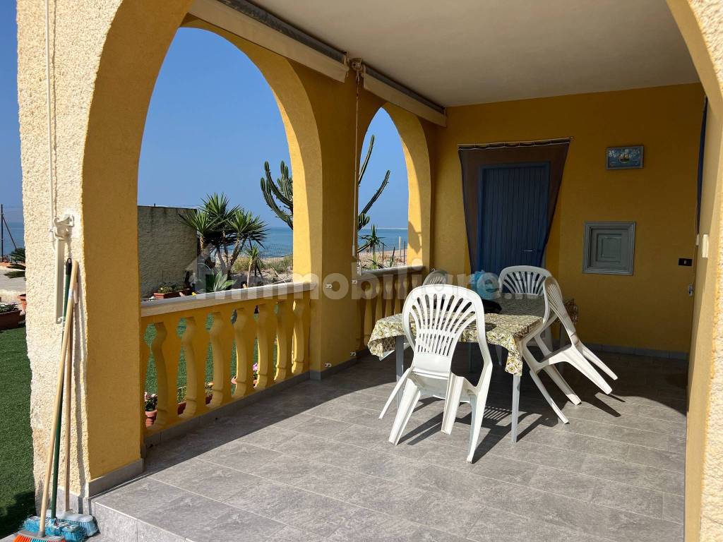 VILLETTA BIFAMILIARE in vendita in Via Soldato Vinciguerra 2 CONTRADA PLAYA