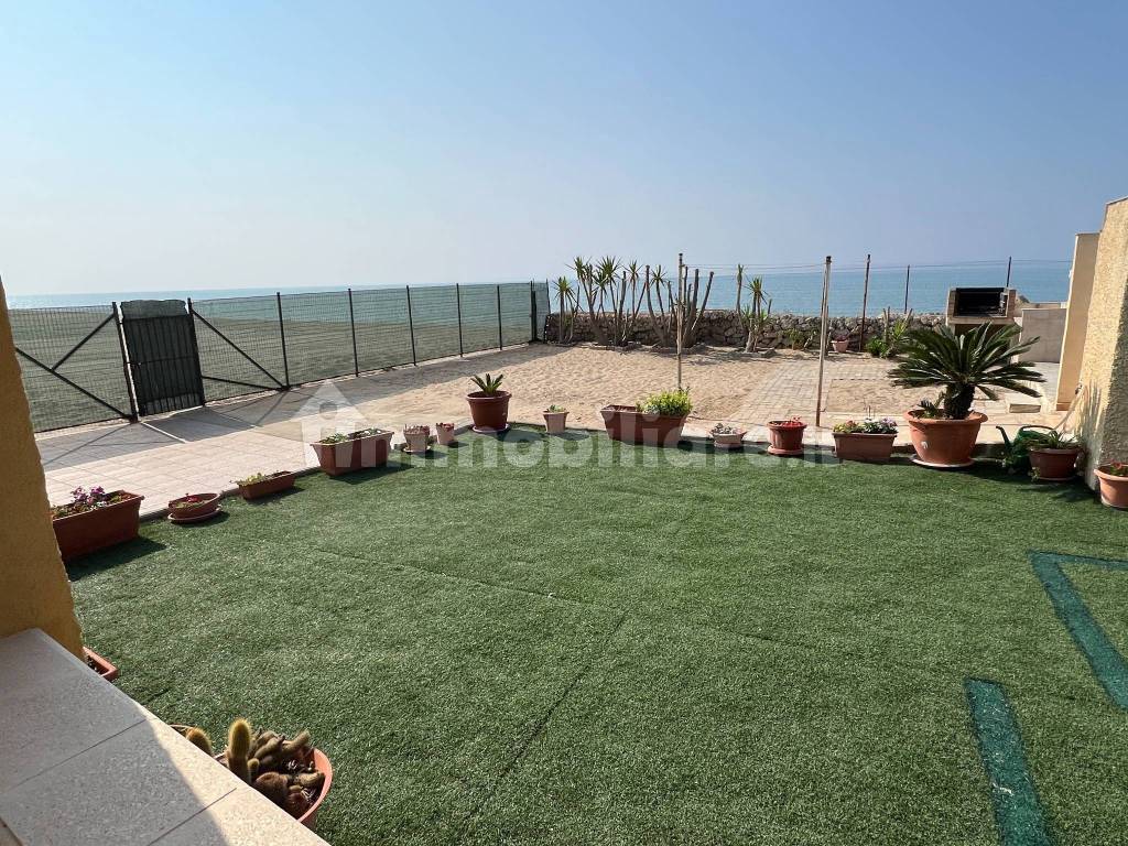 VILLETTA BIFAMILIARE in vendita in Via Soldato Vinciguerra 2 CONTRADA PLAYA