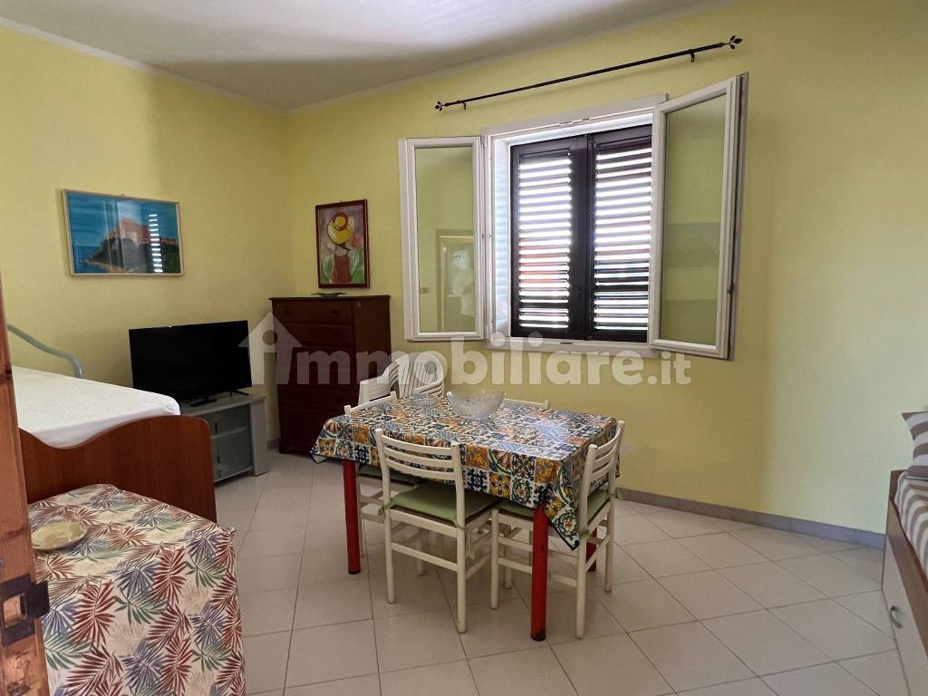 VILLETTA BIFAMILIARE in vendita in Via Soldato Vinciguerra 2 CONTRADA PLAYA